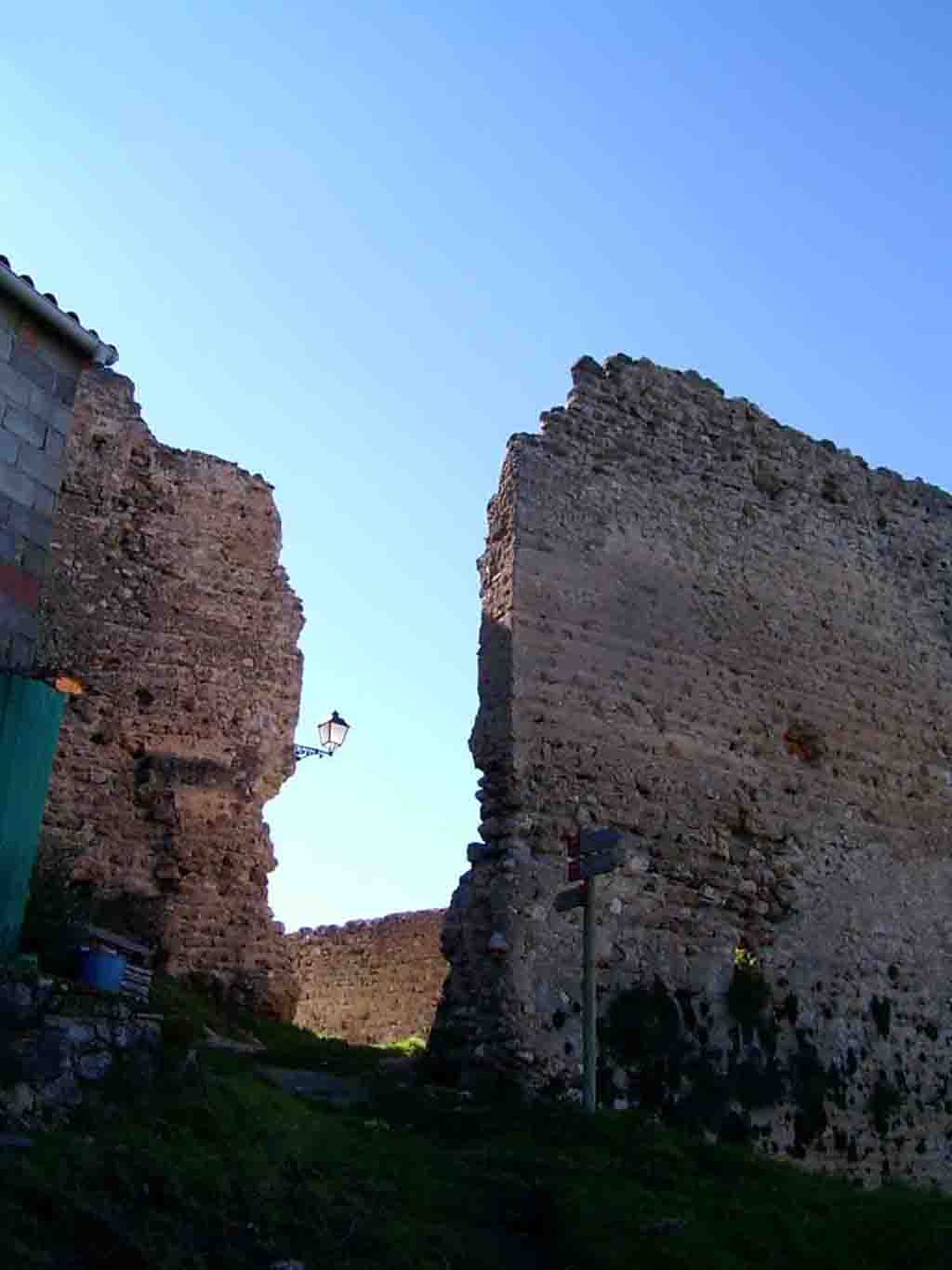 La Muralla y la Puerta de Orcera